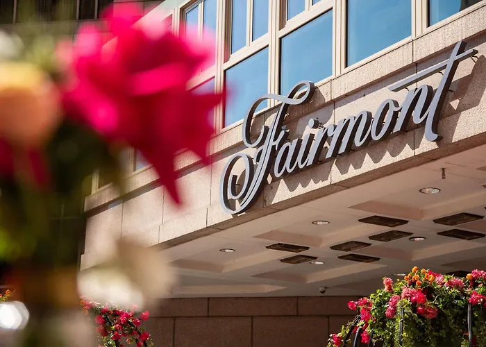 Fairmont Millennium Park Hotel 4*