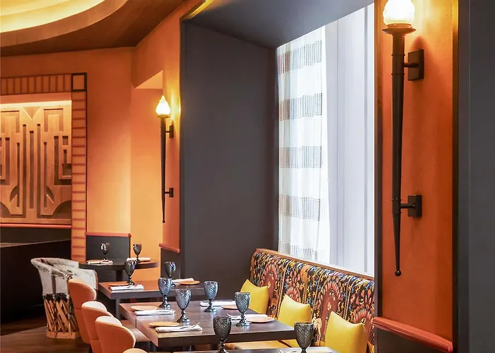 Fairmont Millennium Park Hotel 5*