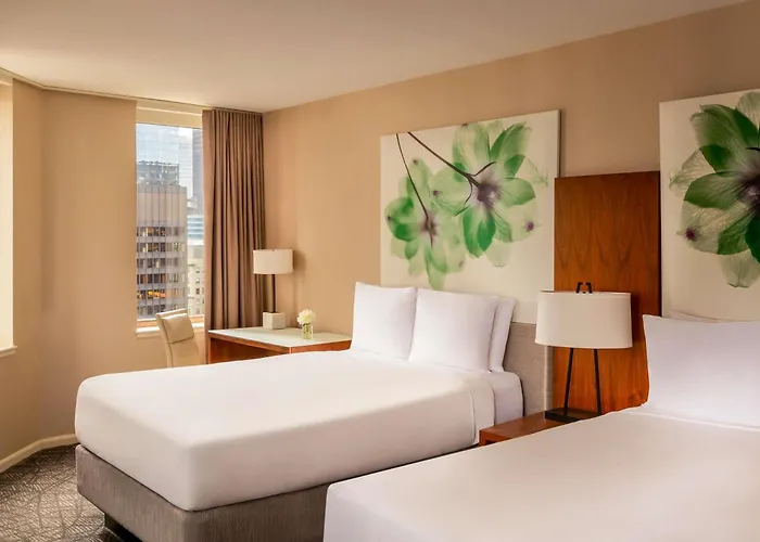 Fairmont Millennium Park 5*