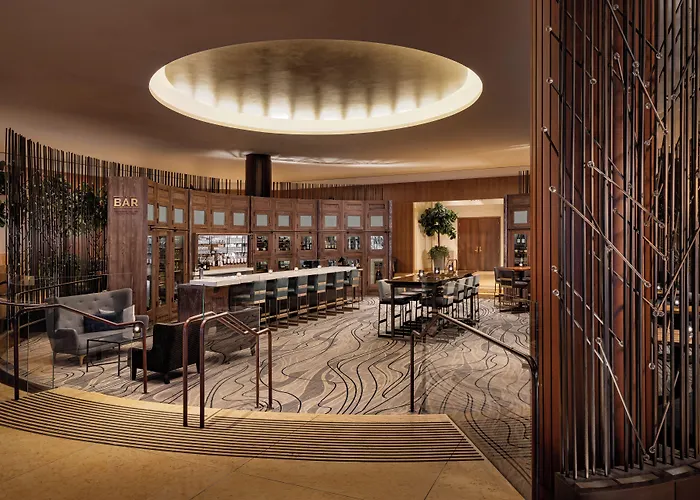 Fairmont Millennium Park 4*